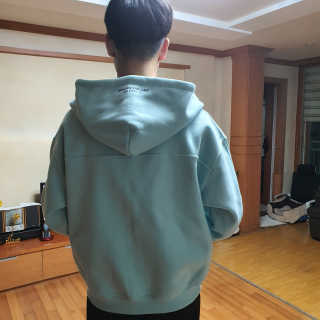 브랜디드라이프스타일코리아 행텐 헤리티지 후드집업 — 5점을 준 리뷰어가 2020년 11월 올린 사용 사진