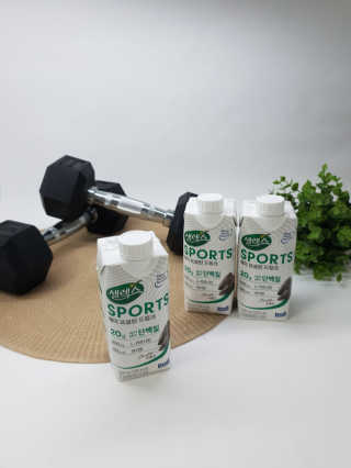 셀렉스스포츠 셀렉스 스포츠 드링크 초콜릿 _ 330ml x 12팩 — 5점을 준 리뷰어가 2020년 10월 올린 사용 사진