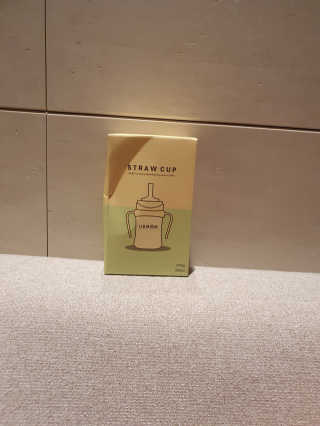 유비맘 샘방지 PPSU 빨대컵_컬러 랜덤 발송 — 5점을 준 리뷰어가 2020년 8월 올린 사용 사진