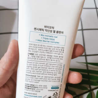 바이오믹 BIOMEEK SENSIMETIC MILD ACID CLEANSER — 5점을 준 리뷰어가 2020년 8월 올린 사용 사진