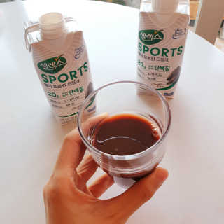 셀렉스스포츠 셀렉스 스포츠 드링크 초콜릿 _ 330ml x 12팩 — 4점을 준 리뷰어가 2020년 10월 올린 사용 사진