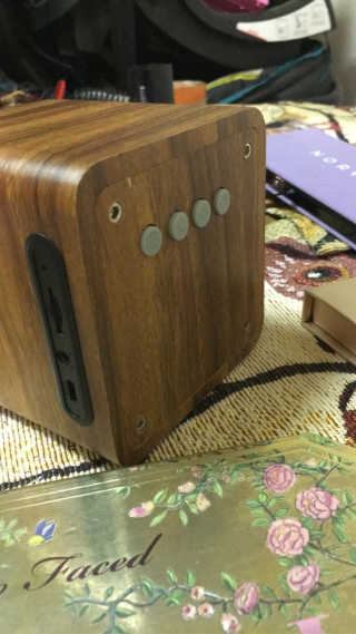 SEVIZ MINI10W 레트로 블루투스 스피커 — 5점을 준 리뷰어가 2020년 10월 올린 사용 사진