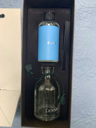 레나스 프리미엄 아로마 디퓨저 200ml  [1SET] — 5점을 준 리뷰어가 2020년 10월 올린 사용 사진