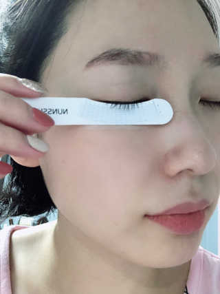 닥터존스킨 눈썹자라 — 4점을 준 리뷰어가 2020년 10월 올린 사용 사진