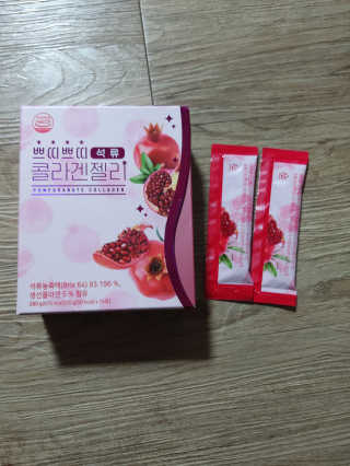 헬스업_쁘띠쁘띠석류콜라겐젤리_20g x 14포 — 5점을 준 리뷰어가 2020년 8월 올린 사용 사진