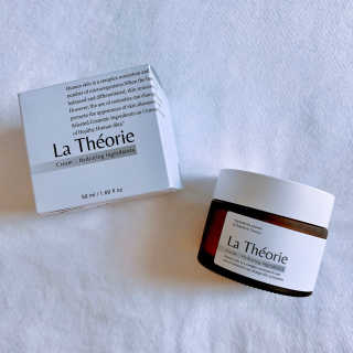 La Theorie Hydrating Ingredients | 하이드레이팅 인그레이디언츠 — 5점을 준 리뷰어가 2020년 5월 올린 사용 사진