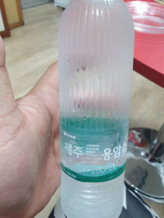 닥터유 제주용암수 닥터유 용암수 — 5점을 준 리뷰어가 2020년 8월 올린 사용 사진