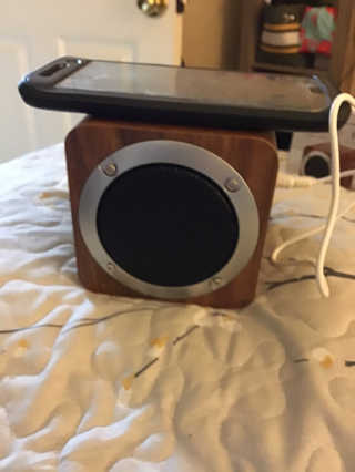 SEVIZ MINI10W 레트로 블루투스 스피커 — 3점을 준 리뷰어가 2020년 6월 올린 사용 사진
