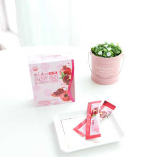헬스업_쁘띠쁘띠석류콜라겐젤리_20g x 14포 — 5점을 준 리뷰어가 2020년 8월 올린 사용 사진