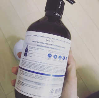 달리프 베러 퍼퓸 샴푸 1000ml 레이니데이 or 일랑로즈 — 5점을 준 리뷰어가 2020년 4월 올린 사용 사진