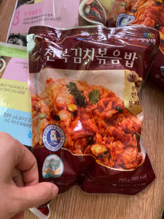 바다는다웰빙이다 전복해물볶음밥/전복김치볶음밥 250g-4봉지 — 5점을 준 리뷰어가 2020년 8월 올린 사용 사진