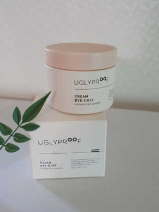 어글리프루프 크림 바이어글리 하이드레이션 샤워 50ml — 5점을 준 리뷰어가 2020년 10월 올린 사용 사진