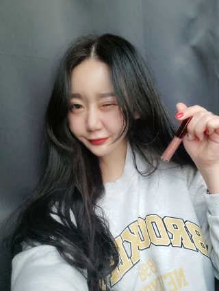 [블랙루즈] 펄블리 아이 글리터 유니버스 2종 — 5점을 준 리뷰어가 2020년 12월 올린 사용 사진