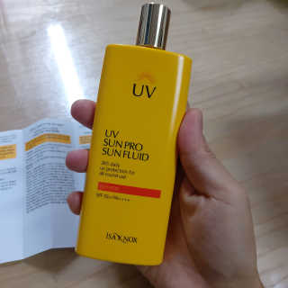 네이처컬렉션 이자녹스 UV 선 프로 365 익스트림 선 플루이드 100ml — 5점을 준 리뷰어가 2020년 5월 올린 사용 사진