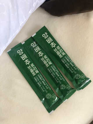 조은약초 국산 양배추즙 양배추 브로콜리 젤리 15포 x 1박스 — 5점을 준 리뷰어가 2020년 8월 올린 사용 사진