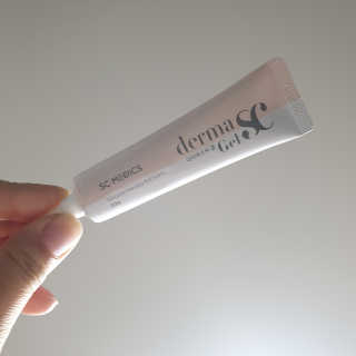 derma SC-Gel 더마에스씨 겔 20g — 5점을 준 리뷰어가 2020년 4월 올린 사용 사진