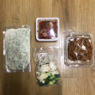 닥터키친 두유투움바파스타를 빼당빼당 — 4.5점을 준 리뷰어가 2020년 4월 올린 사용 사진