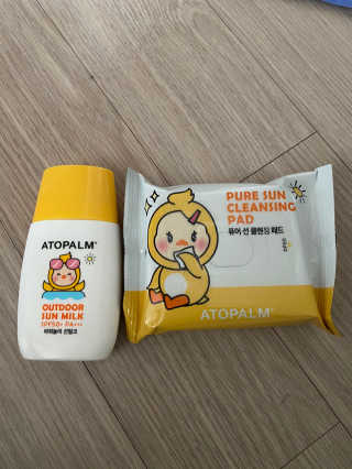 아토팜 야외놀이 선밀크 SPF50+ PA+++ — 4.5점을 준 리뷰어가 2020년 5월 올린 사용 사진