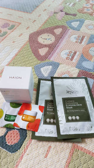 바르는콜라겐 하이온 제주바다보배 슬리핑마스크 100mL — 5점을 준 리뷰어가 2020년 5월 올린 사용 사진