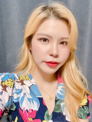 [블랙루즈] 크리스탈 하트 락 섀도우 4종 중 택1 — 5점을 준 리뷰어가 2020년 9월 올린 사용 사진