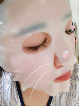 [마더메이드]룩시카라이브 울트라 리페어링 겔 마스크K — 5점을 준 리뷰어가 2020년 10월 올린 사용 사진