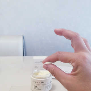 어글리프루프 크림 바이어글리 하이드레이션 샤워 50ml — 5점을 준 리뷰어가 2020년 10월 올린 사용 사진