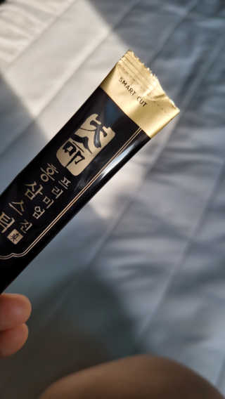 헬스업_천명진프리미엄홍삼스틱_10ml x 30포 — 5점을 준 리뷰어가 2020년 12월 올린 사용 사진