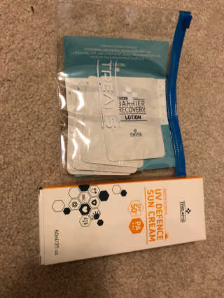트리티스 US [TREATIS] UV Defence Sun Cream PA+++ / SPF50+ — 5점을 준 리뷰어가 2021년 1월 올린 사용 사진