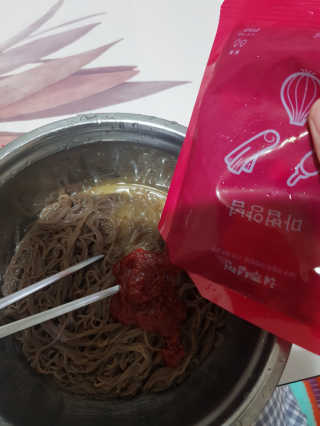 [해주냉면] 신천맛집 매운 비빔냉면 2인분 + 무절임 — 4점을 준 리뷰어가 2020년 5월 올린 사용 사진