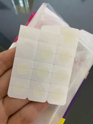 엘라밴드 하이드로 도트 스팟패치 12mm, 10mm — 5점을 준 리뷰어가 2020년 9월 올린 사용 사진