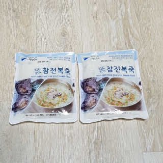 바다는다웰빙이다 완도사랑 전복죽 250g - 2팩 + 전복장조림 2팩 — 3점을 준 리뷰어가 2020년 8월 올린 사용 사진