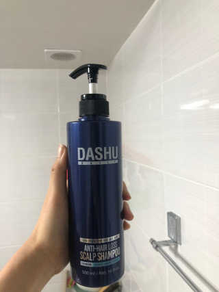 다슈코리아 다슈 데일리 단백질 한방 두피 골드 샴푸 500ml — 5점을 준 리뷰어가 2020년 7월 올린 사용 사진