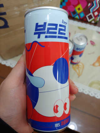 [칼로리 걱정 NO 제로칼로리 탄산음료]  부담없이 즐기는 부르르Brrr~~ 제로 콜라 — 5점을 준 리뷰어가 2020년 11월 올린 사용 사진