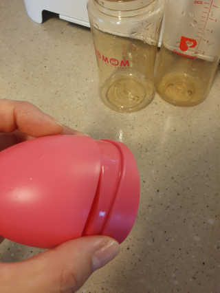 유비맘 PPSU 젖병 노꼭지_260ml_컬러 랜덤 발송 — 5점을 준 리뷰어가 2020년 8월 올린 사용 사진