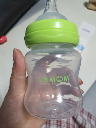 유비맘 신생아젖병 120ml 트리플팩_ 젖꼭지 포함 — 5점을 준 리뷰어가 2020년 6월 올린 사용 사진