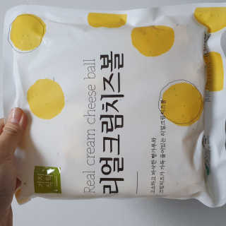 가치식탁 리얼치즈스틱, 리얼크림치즈볼 — 5점을 준 리뷰어가 2020년 9월 올린 사용 사진