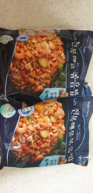 바다는다웰빙이다 전복해물볶음밥/전복김치볶음밥 250g-4봉지 — 5점을 준 리뷰어가 2020년 8월 올린 사용 사진