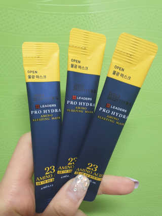 리더스코스메틱 리더스 프로 하이드라 아미노 슬리핑 마스크 — 5점을 준 리뷰어가 2020년 4월 올린 사용 사진