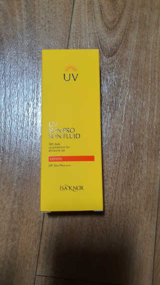 네이처컬렉션 이자녹스 UV 선 프로 365 익스트림 선 플루이드 100ml — 5점을 준 리뷰어가 2020년 5월 올린 사용 사진