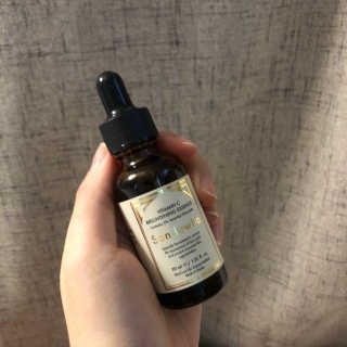 [스킨큐어] 산다화 비타민C 화이트닝 에센스 30ml — 4.5점을 준 리뷰어가 2020년 4월 올린 사용 사진