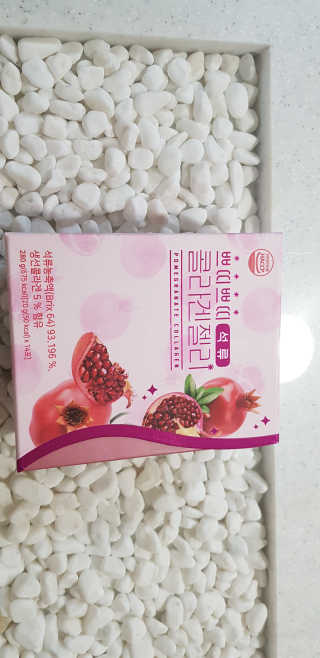 헬스업_쁘띠쁘띠석류콜라겐젤리_20g x 14포 — 4점을 준 리뷰어가 2020년 10월 올린 사용 사진