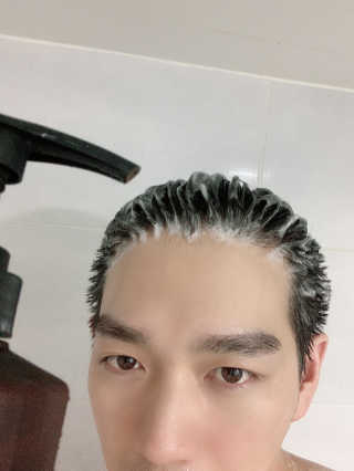 에이처드 유산균 탈모 샴푸 500ml — 4.5점을 준 리뷰어가 2020년 8월 올린 사용 사진