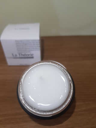 La Theorie Hydrating Ingredients | 하이드레이팅 인그레이디언츠 — 5점을 준 리뷰어가 2020년 5월 올린 사용 사진