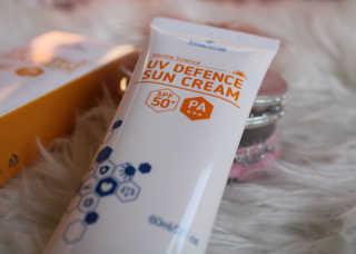 트리티스 US [TREATIS] UV Defence Sun Cream PA+++ / SPF50+ — 5점을 준 리뷰어가 2020년 10월 올린 사용 사진
