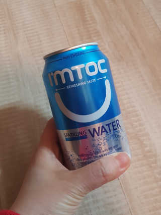 일화 아임톡 탄산수 355ml X 24캔 — 4점을 준 리뷰어가 2020년 4월 올린 사용 사진