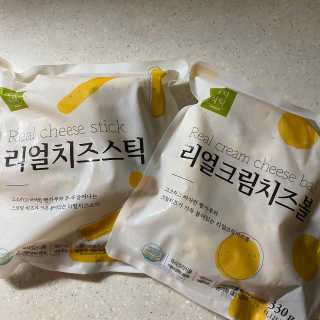 가치식탁 리얼치즈스틱, 리얼크림치즈볼 — 5점을 준 리뷰어가 2020년 8월 올린 사용 사진