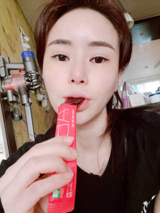 이너뷰티템, 니몸내몸 ABC 콜라겐 젤리스틱 14포 — 4점을 준 리뷰어가 2020년 11월 올린 사용 사진