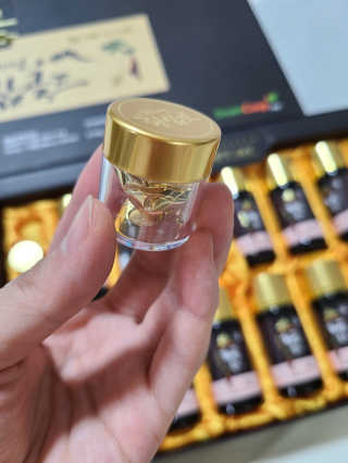 서울약사신협_프리미엄황삼골드_3.75g x 12환+75mgx12병 — 5점을 준 리뷰어가 2020년 9월 올린 사용 사진
