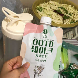 [꾸콤] 참참 OOTD쉐이크 담백한 일주일세트 50g x 5 — 5점을 준 리뷰어가 2020년 10월 올린 사용 사진