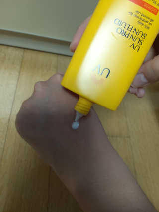 네이처컬렉션 이자녹스 UV 선 프로 365 익스트림 선 플루이드 100ml — 5점을 준 리뷰어가 2020년 5월 올린 사용 사진